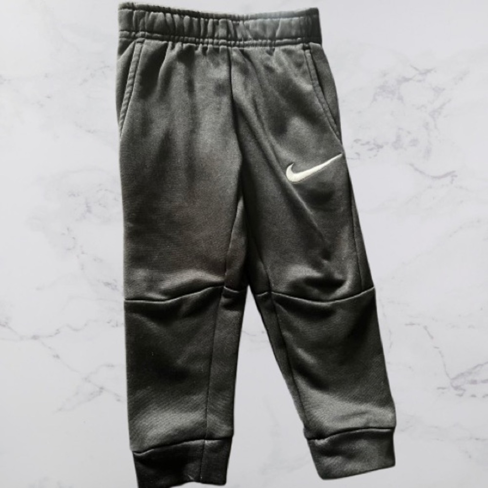 🏷️ Nike Kids Charcoal Joggers